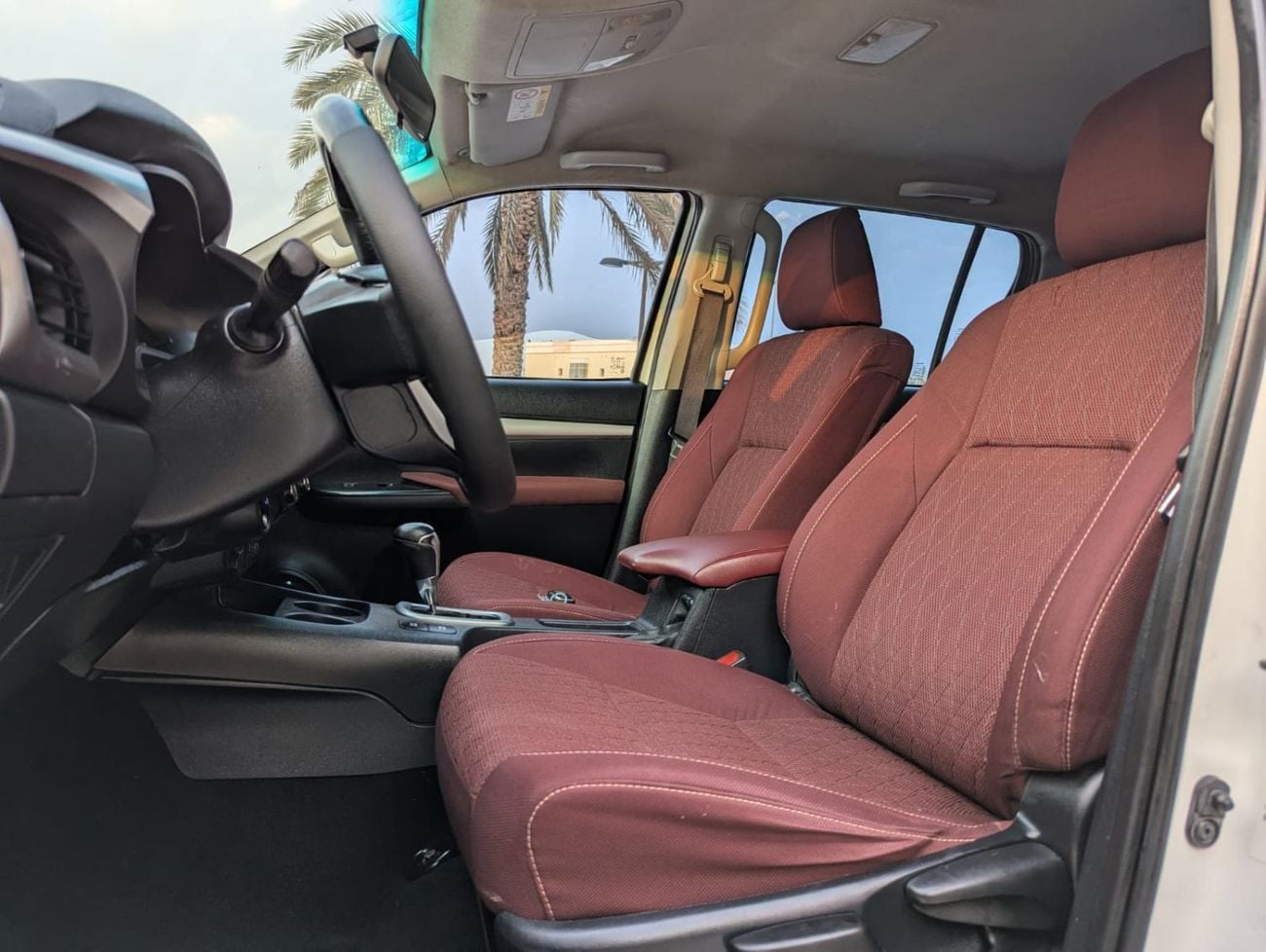 تويوتا هيلوكس Toyota Hilux pickup LHD 2021 white diesel engine 4-cylinder 2.4L