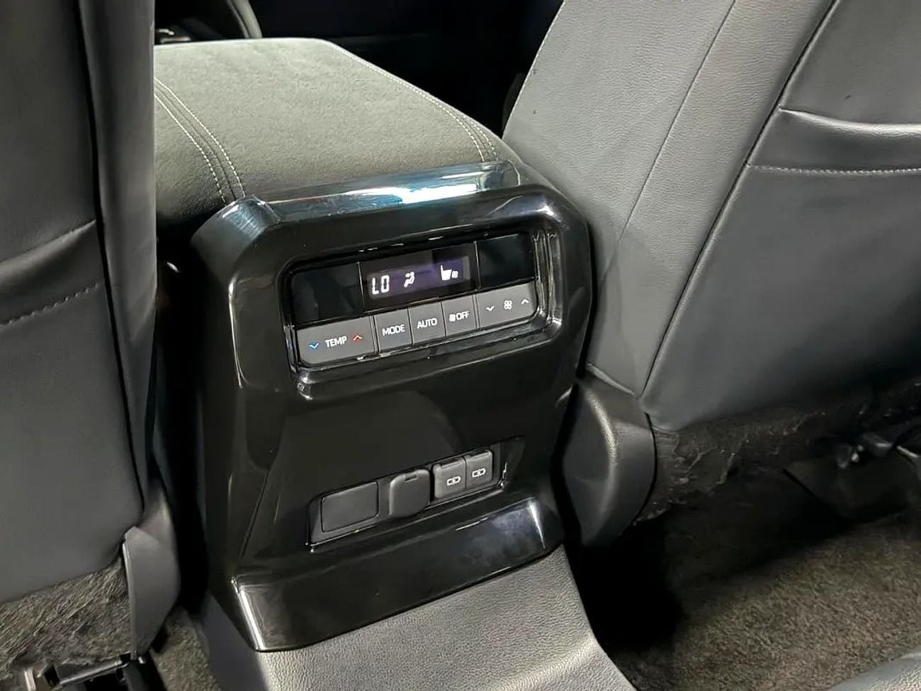 Toyota Prado GXR 2.7L (164 HP) 4WD (7 Seater)