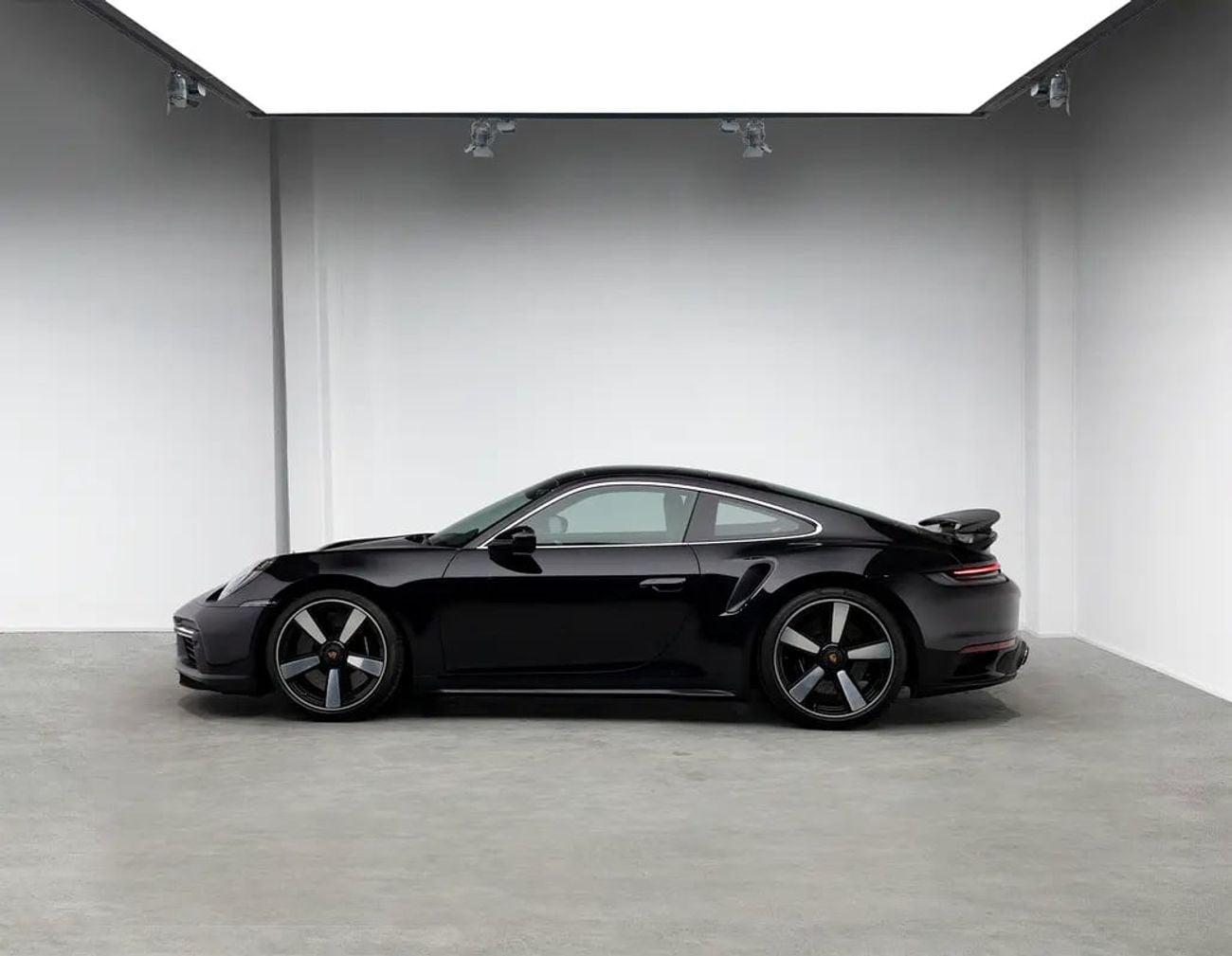 Porsche 911 TURBO 992.1 • Huge Specification • FDSH • Warranty • GCC