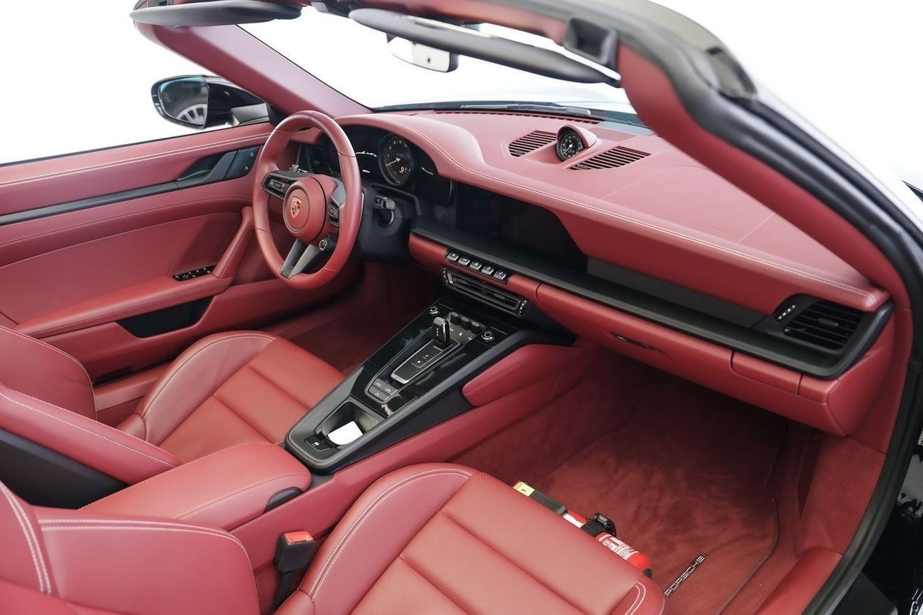 Porsche 911 Carrera GTS 3.0L (450 HP) Convertible