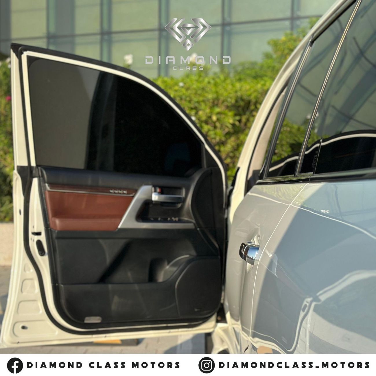 Toyota Land Cruiser Toyota Land Cruiser VXR Full option  GCC  Under Warranty  Full Service History