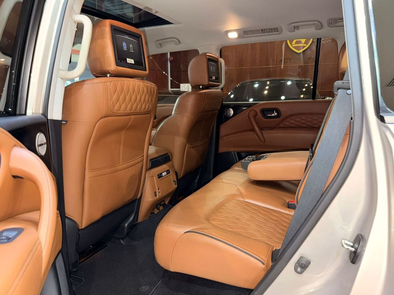 إنفينيتي QX80 Sensory 8 5.6L