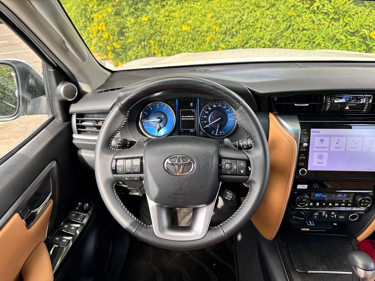 Toyota Fortuner 2024 V6 4.0L 4X4 PETROL AT 7-SEATS GCC BRAND NEW 0KM