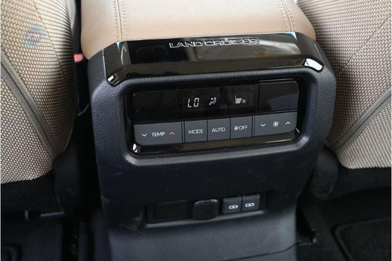 تويوتا برادو TXL1 2.4L Turbo Petrol Automatic