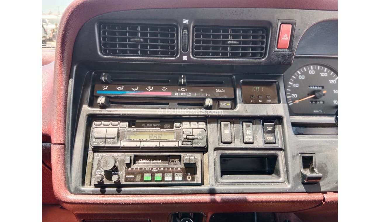 تويوتا هاياس TOYOTA HIACE VAN RIGHT HAND DRIVE (PM1348)