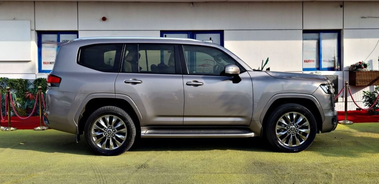 Toyota Land Cruiser GXR 4.0L LHD-4WD-PETROL-AUTOMATIC-6 CYLINDER-7 SEATS-5DOORS