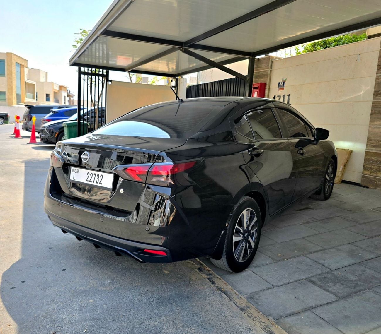 نيسان فيرسا Sv