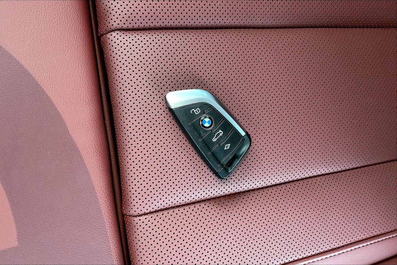 BMW 320i M Sport | Guaranteed Warranty | 0 Down Payment