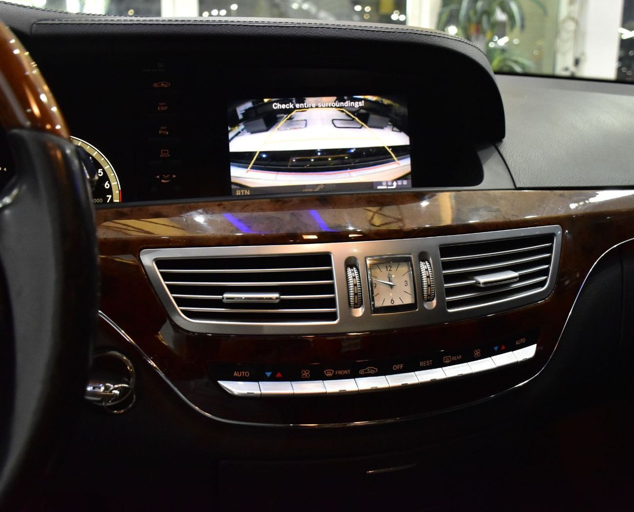 مرسيدس بنز S 550 EXCELLENT DEAL for our Mercedes Benz S550 ( 2008 Model ) in White Color Japanese Specs