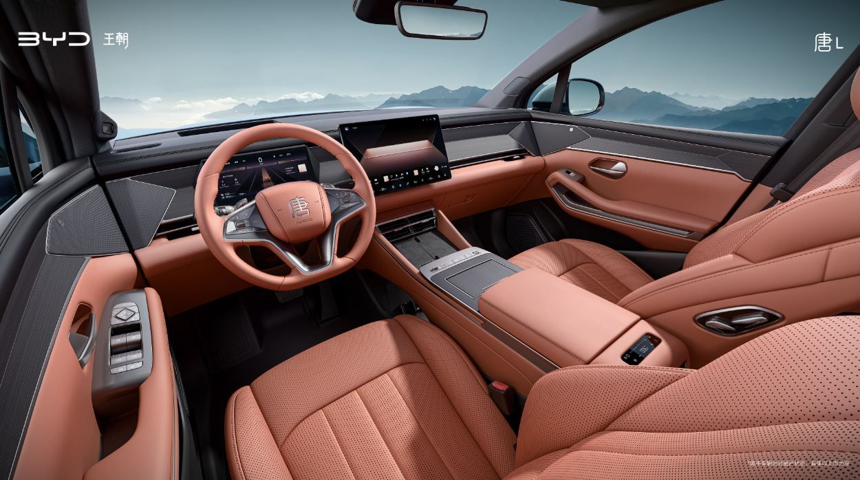 BYD Tang L interior - Cockpit