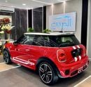 ميني كوبر BEAUTIFUL S ** JCW ** ACCIDENT FREE || GCC || TOP OPTIONS || CONDITION