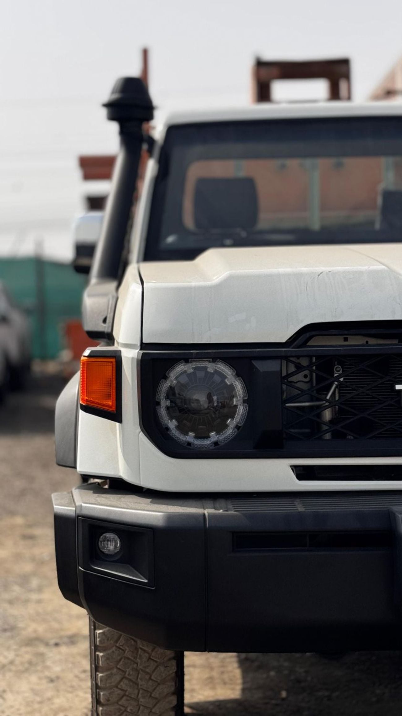 تويوتا لاند كروزر بيك آب Toyota landcruise pickup single cab 2018Model upgrade 2024 Model 4.2 1HZ v6 Engine Colour white Tran