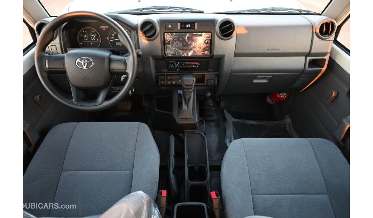 Toyota Land Cruiser 70 78 V6 4.0L 4WD 9-Seater Automatic