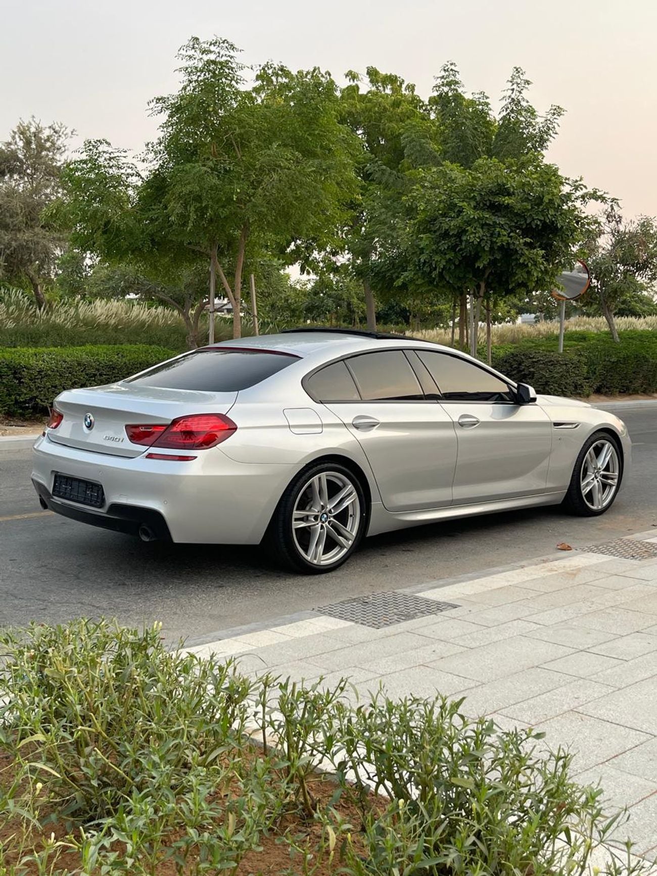 بي أم دبليو 640i STD