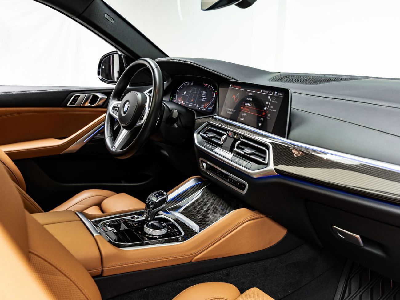 BMW X6 40i M Sport 3.0L 2023 BMW X6 xDrive40i, 2027 BMW Warranty + 2032 BMW Service Contract, Low KMs, GCC