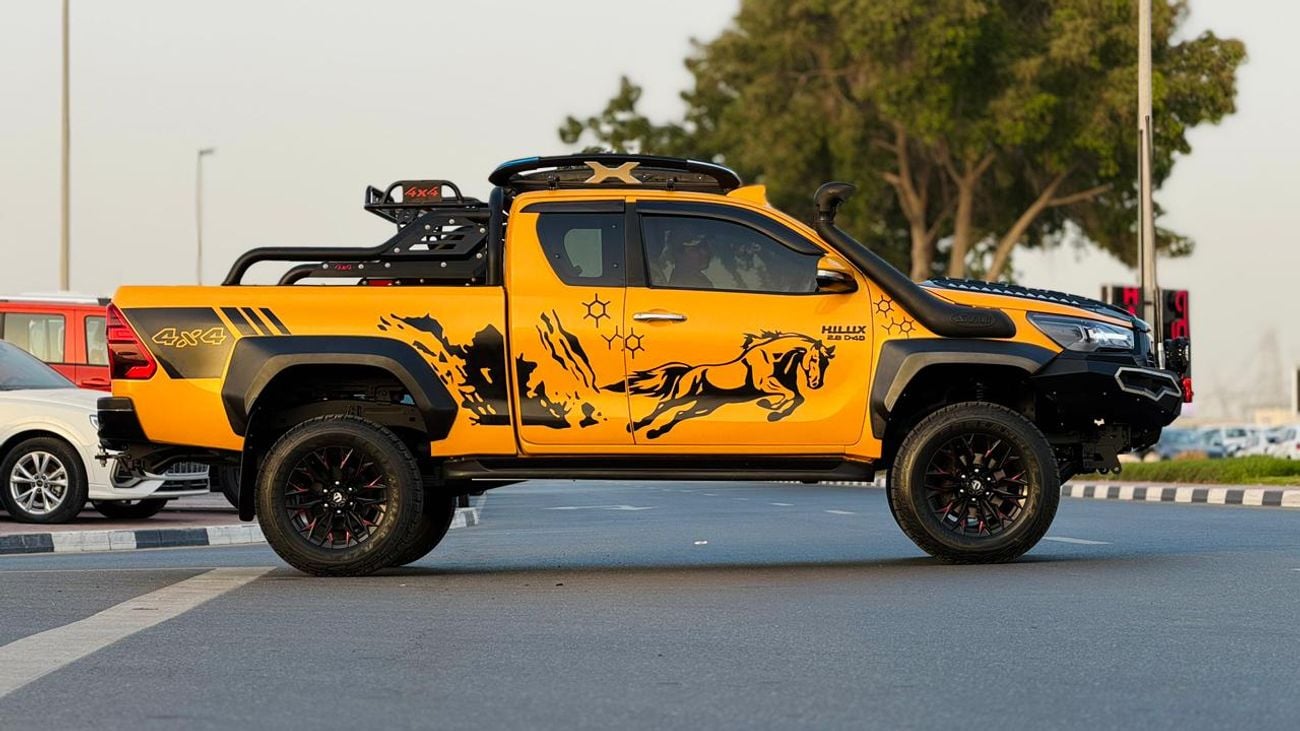 Toyota Hilux 2017| 2.8 DIESEL ENGINE | MT | RHD | SMART CAB | HEAVY BULL BAR WITH LED LIGHTS |  HEAVY SPORTS BAR