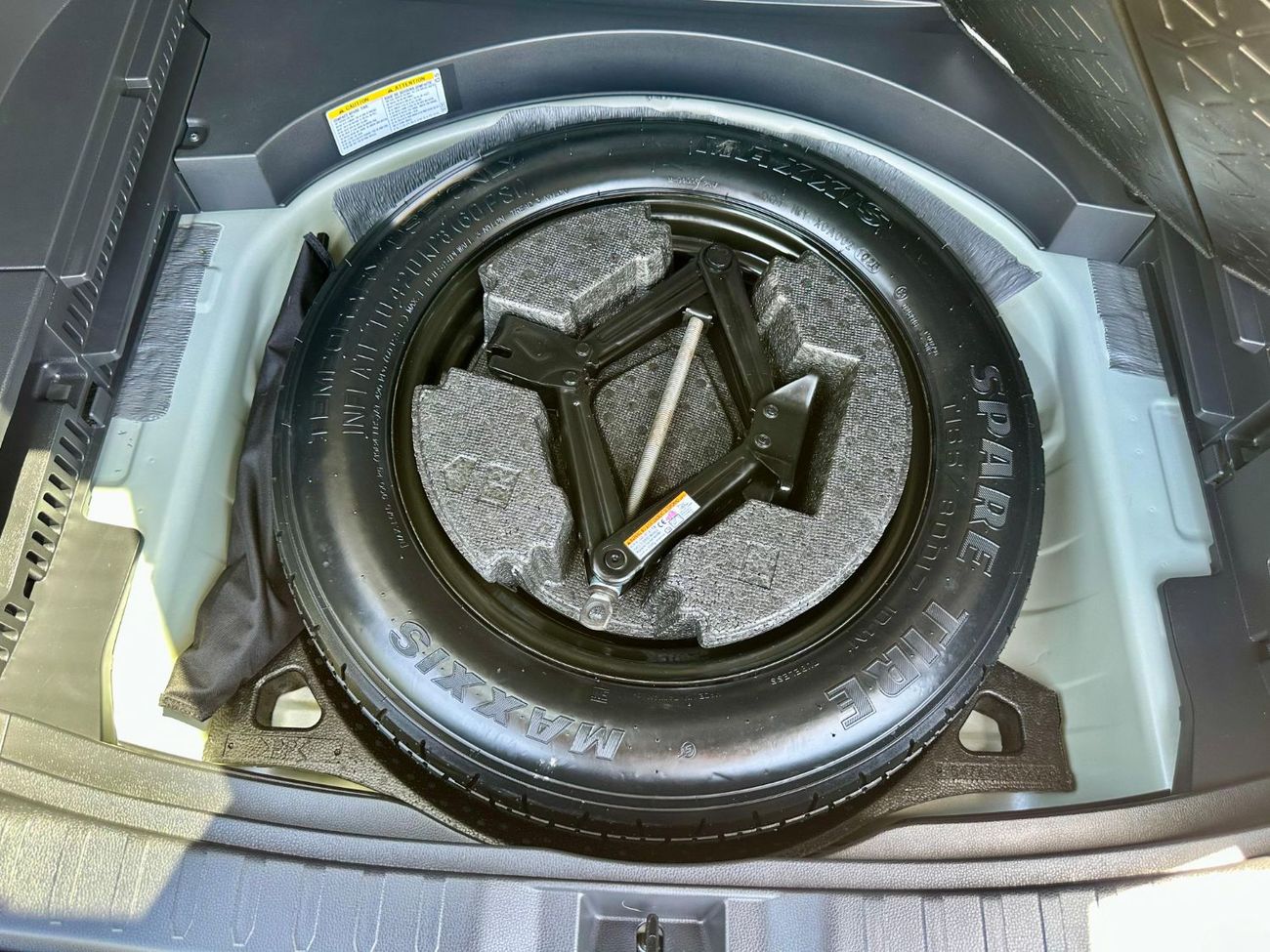 تويوتا راف ٤ Year: 2025  XLE-AWD Full option