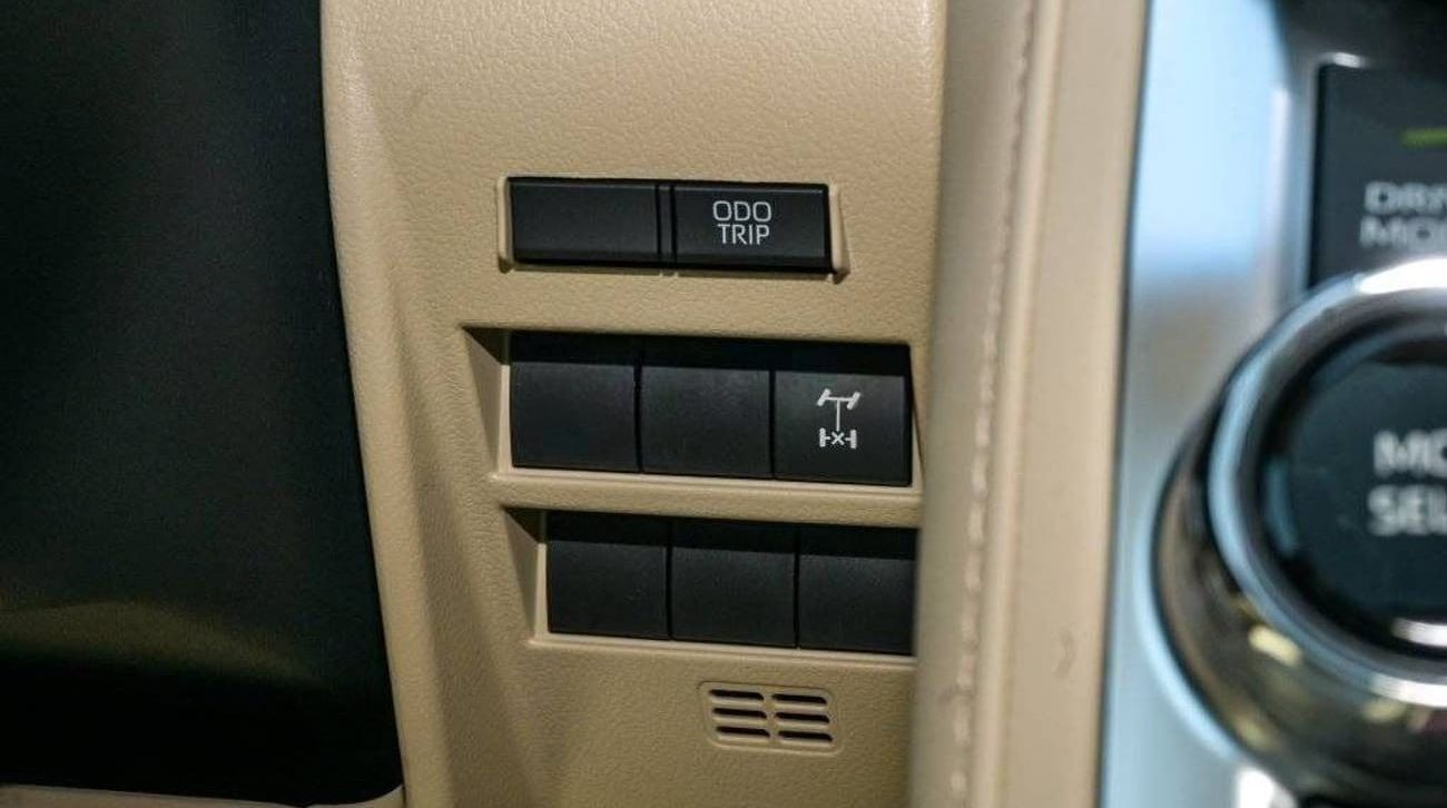 تويوتا لاند كروزر GXR2 3.5L TOYOTA LAND CRUISER GXR 3.5L PETROL TWIN TURBO 2025
