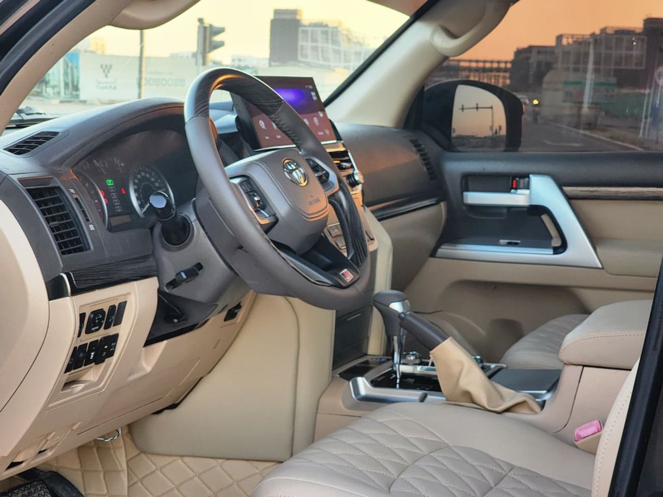 Toyota Land Cruiser GXR V8  MODEL 2012 UPGRADE 2024