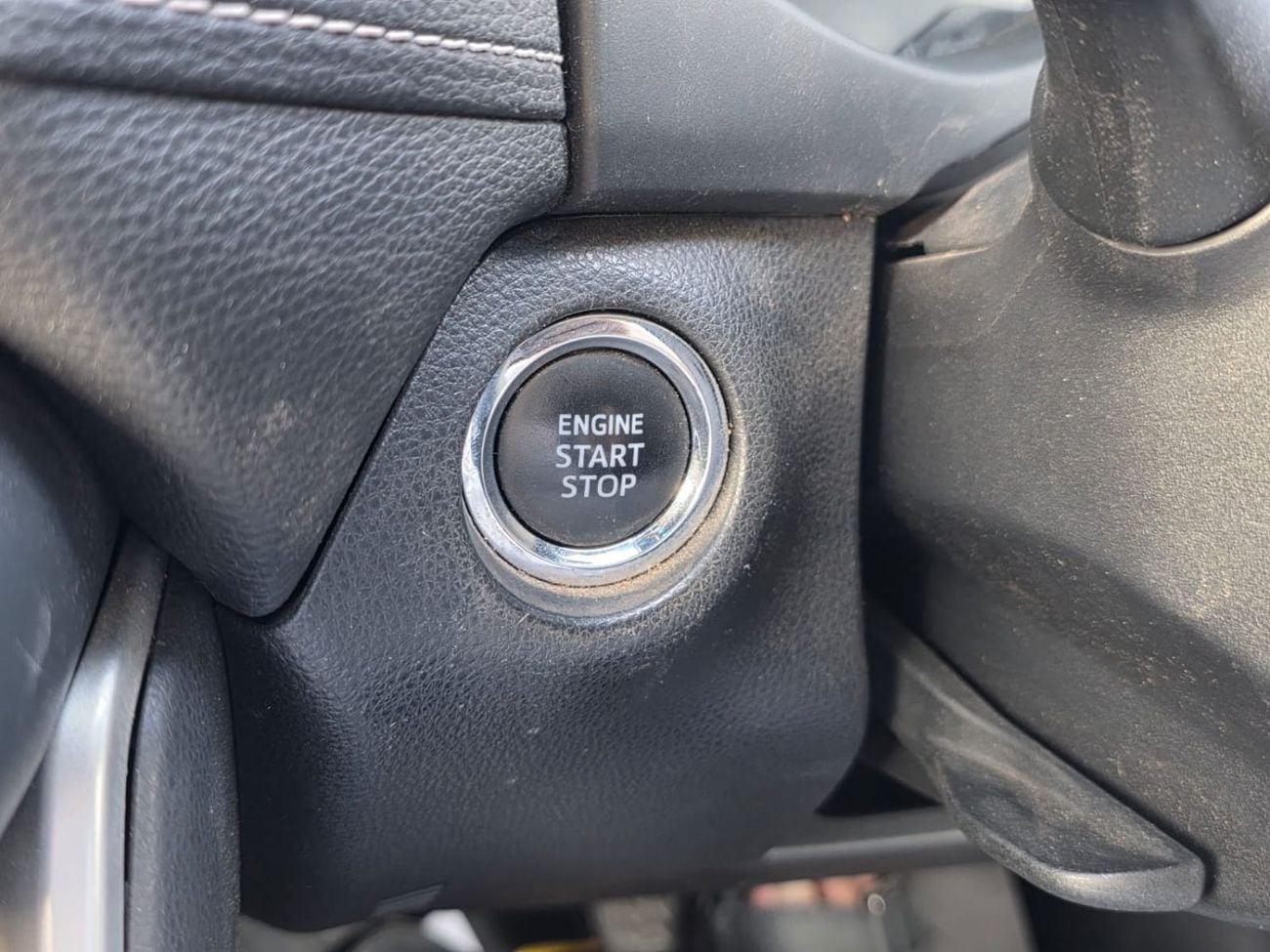 تويوتا راف ٤ EXPORT ONLY 2.0 ENGINE PETROL ENGINE 2WD FULL OPTION RAV4 CRUISER