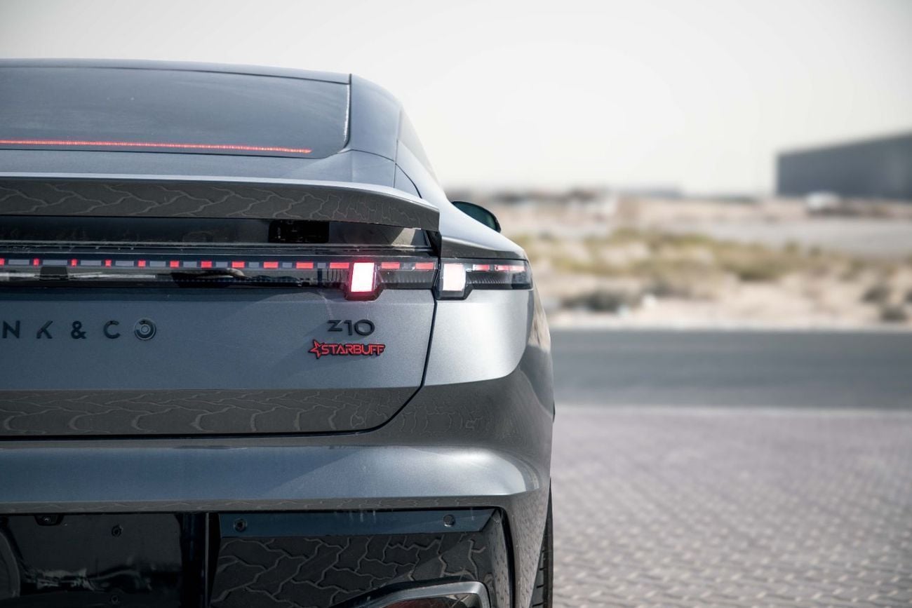 لينك أند كو Z10 2025 Lynk & Co Z10 Max - Fluid Grey Inside Beige