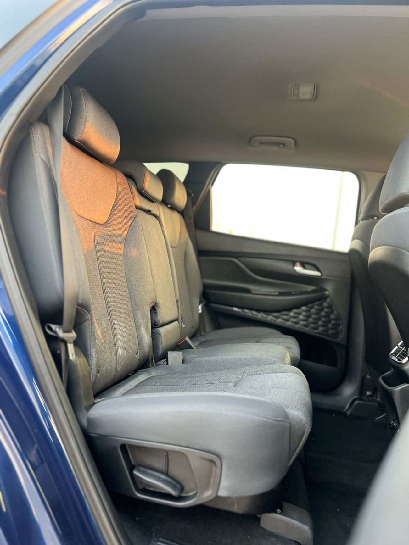 Hyundai Santa Fe 2019 Hyundai Santafe MiOption  2.0L V4 - Apple / Android Play -  AWD 4x4 - 89000 Mileage