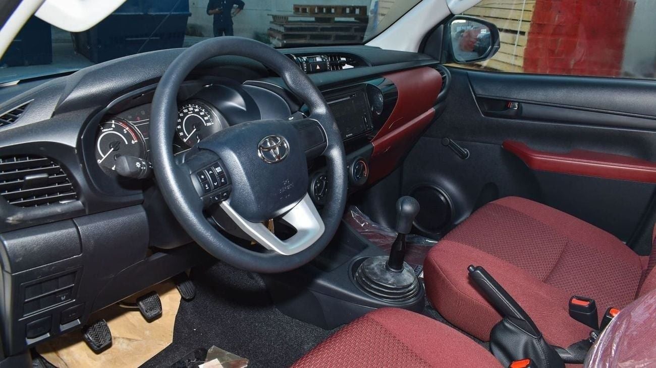 Toyota Hilux HILUX D/C 4WD DSL DLX-E