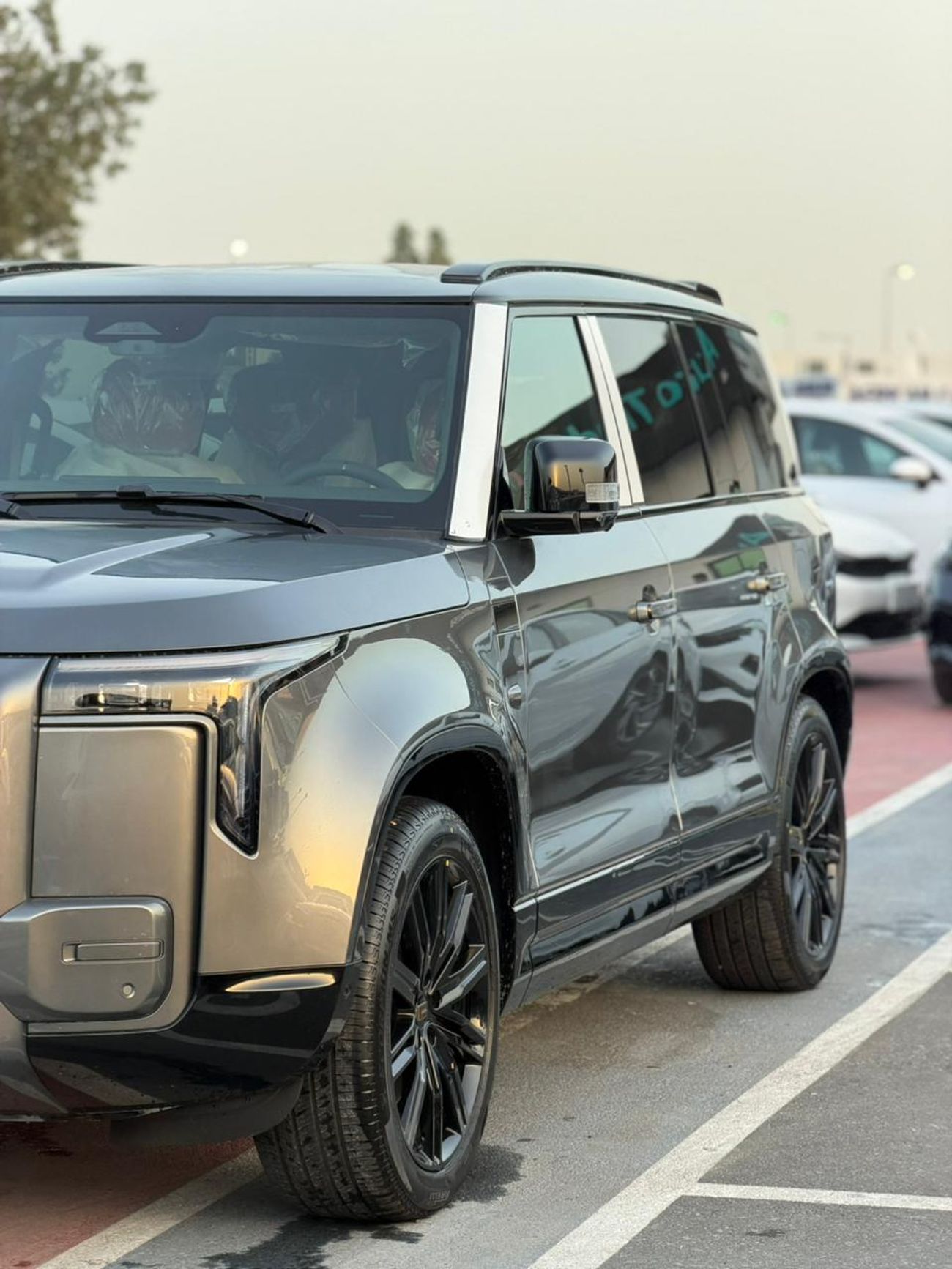 ROX Adamas vip 6 seats