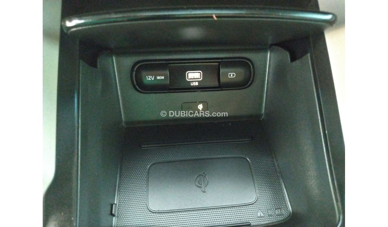 Used Kia Telluride 2020 for sale in Dubai - 540956