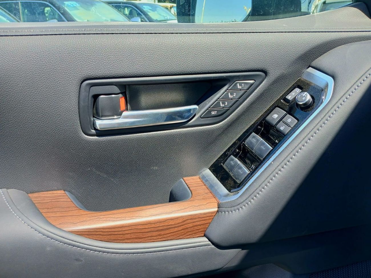 Toyota Land Cruiser VX 3.3L LC300 VX DEISEL 3.3L  FULL OPTION 2025