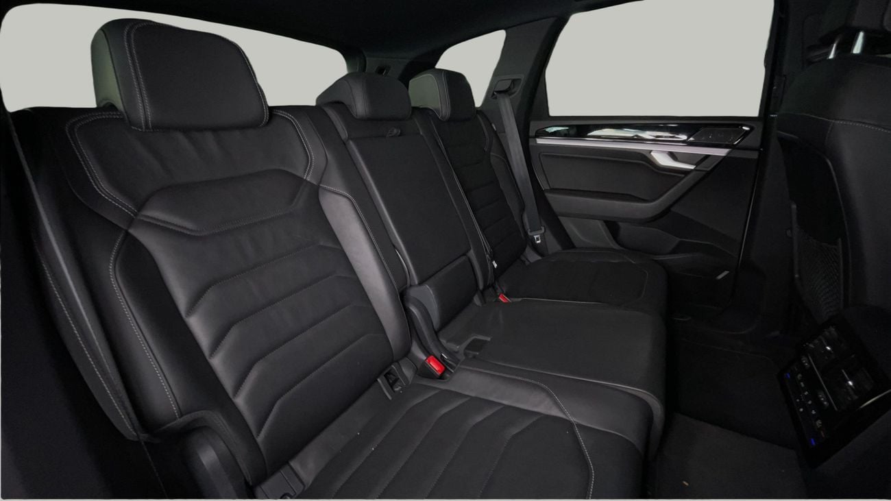 Volkswagen Touareg R-LINE 2023 | AED 2378/Month | 0 DP | 30 Day Return | Warranty | Service History