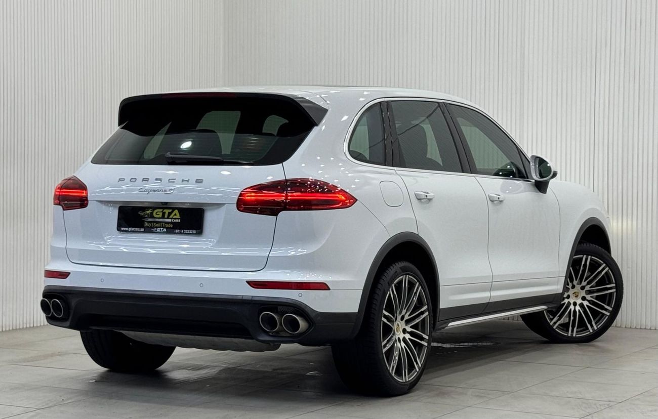 Porsche Cayenne 2015 Porsche Cayenne S, Full Service History, Excellent Condition, GCC