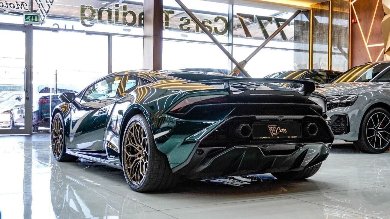 Lamborghini Huracan LAMBORGHINI HURACAN TECNICA - 2023 - 60TH ANNIVERSARY WARRANTY & SERVICE