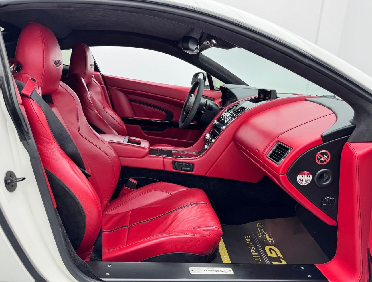 أستون مارتن فانتيج V12 2014 Aston Martin V12 Vantage S, Full Aston Martin Service History, Carbon Fibre, Full PPF, GCC