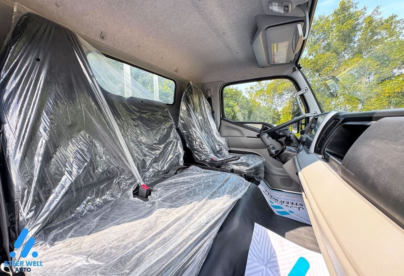 ميتسوبيشي فوسو كانتير 2024 Short Cargo Euro 5 / 3.0L RWD Diesel / Like New Condition / Book Now!