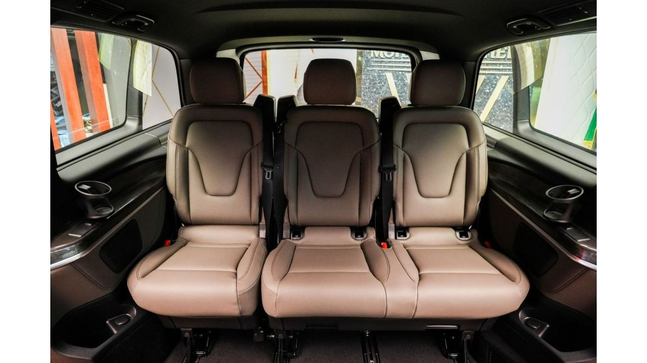 Mercedes-Benz Viano Mercedes-Benz Viano V250 | 2024 GCC 0km | Chrome package | 360 View | Alloy Rims