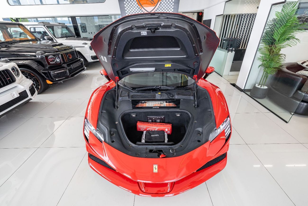 Ferrari SF90 Spider Ferrari SF 90 Spyder Hybrid - Red - 2023 - Perfect Condition