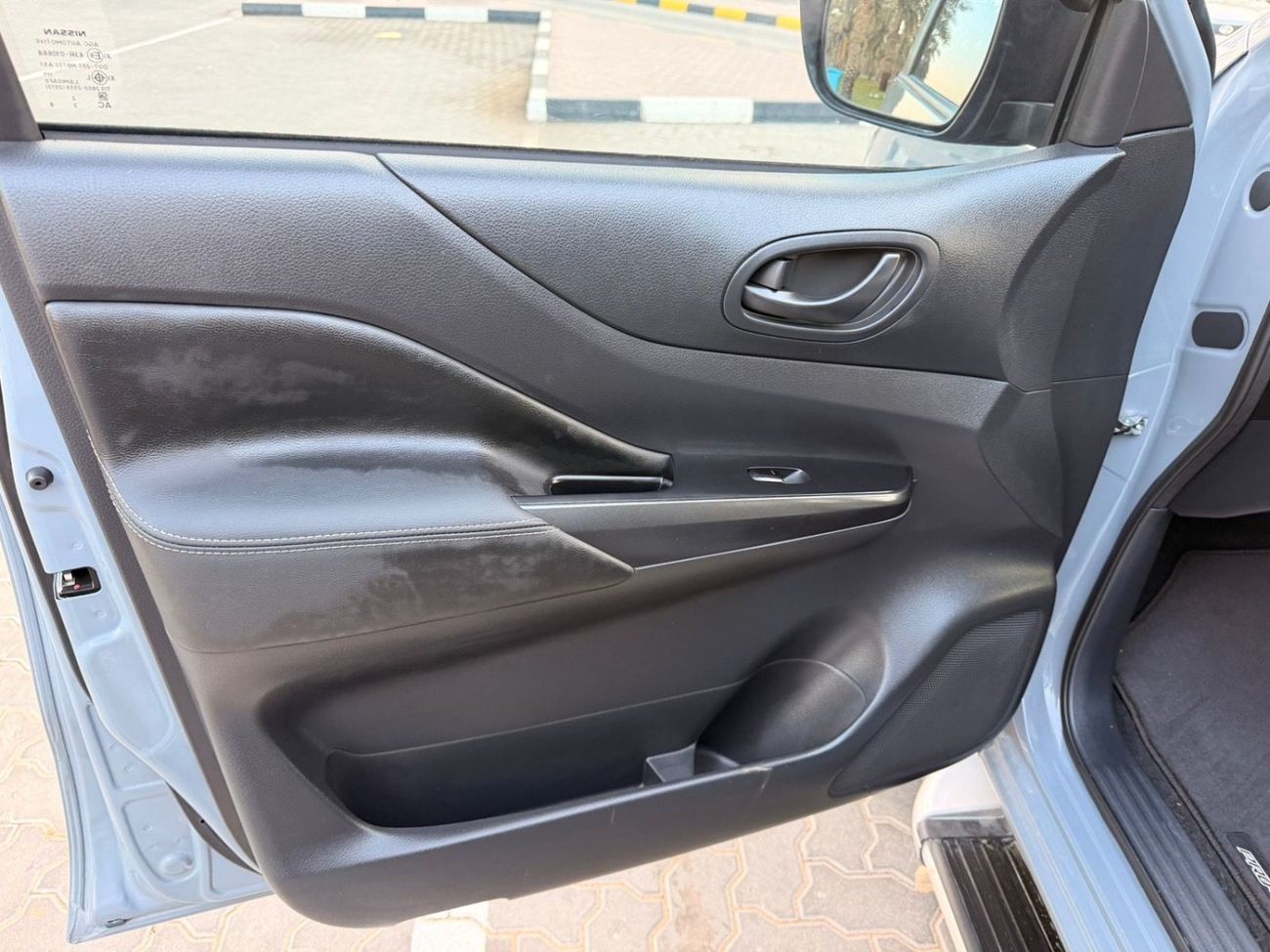 نيسان نافارا PRO-4X Series 4 4×4  Exported from Australia Right Hand Drive