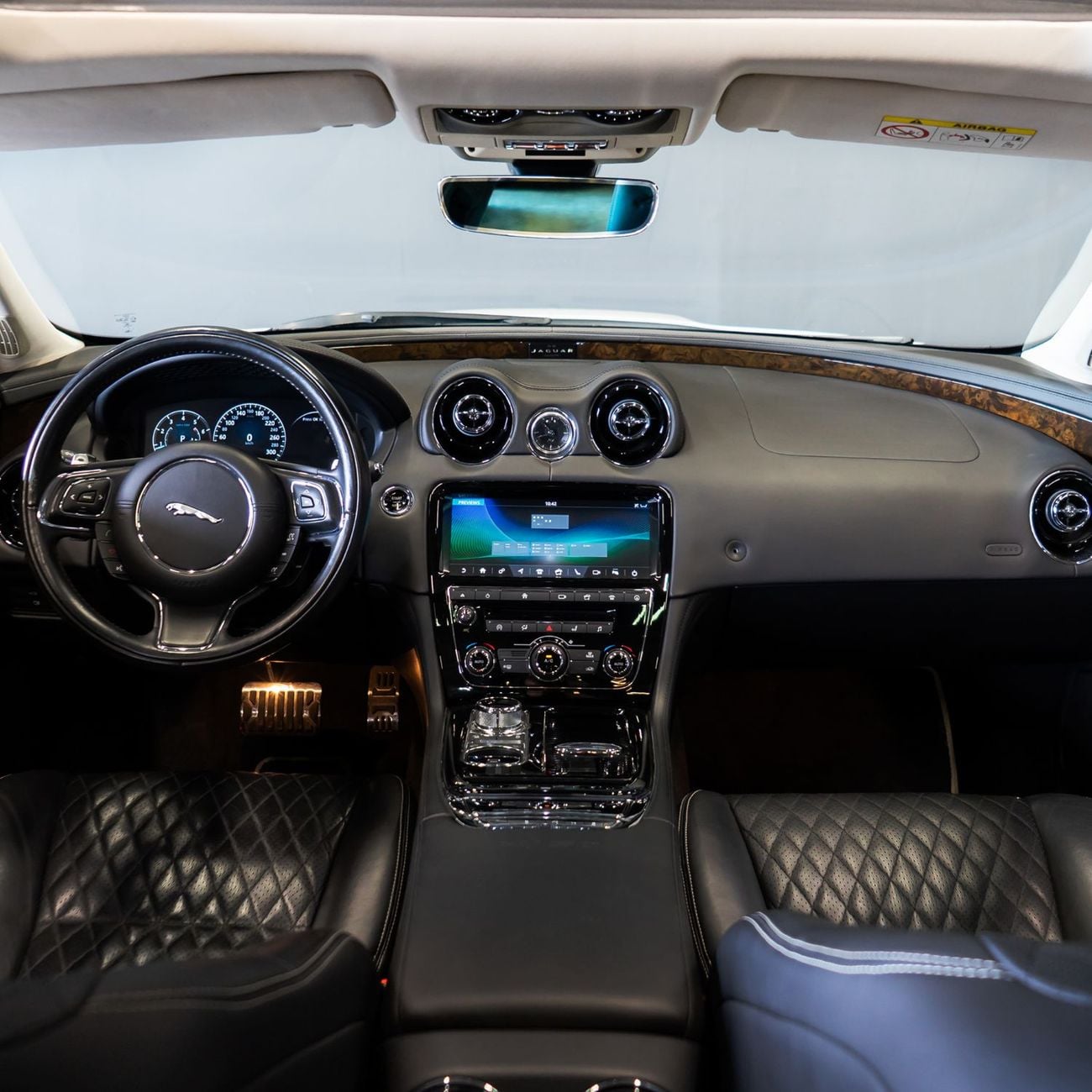 Jaguar XJ 50th anniversary edition