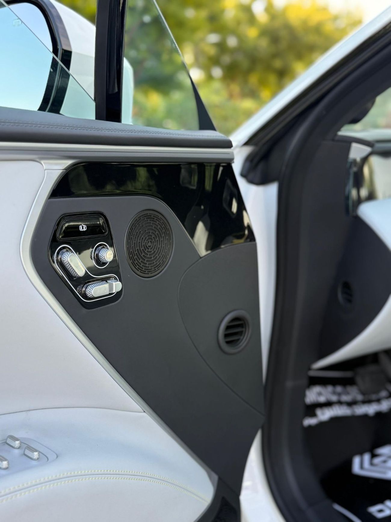 أفاتر 11 Luxury RWD