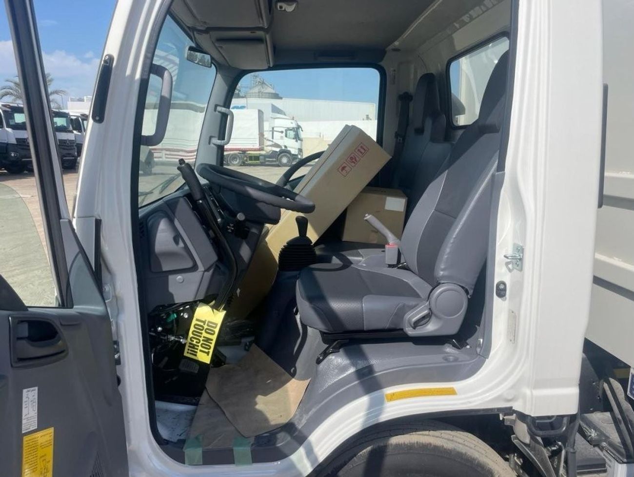 إيسوزو NMR Isuzu NMR85E2S Dump Truck 4x2