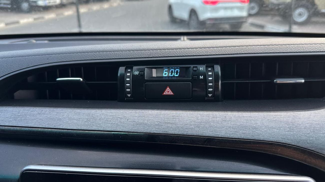 Toyota Hilux ROGUE RIGHT HAND DRIVE DIESEL AUTO