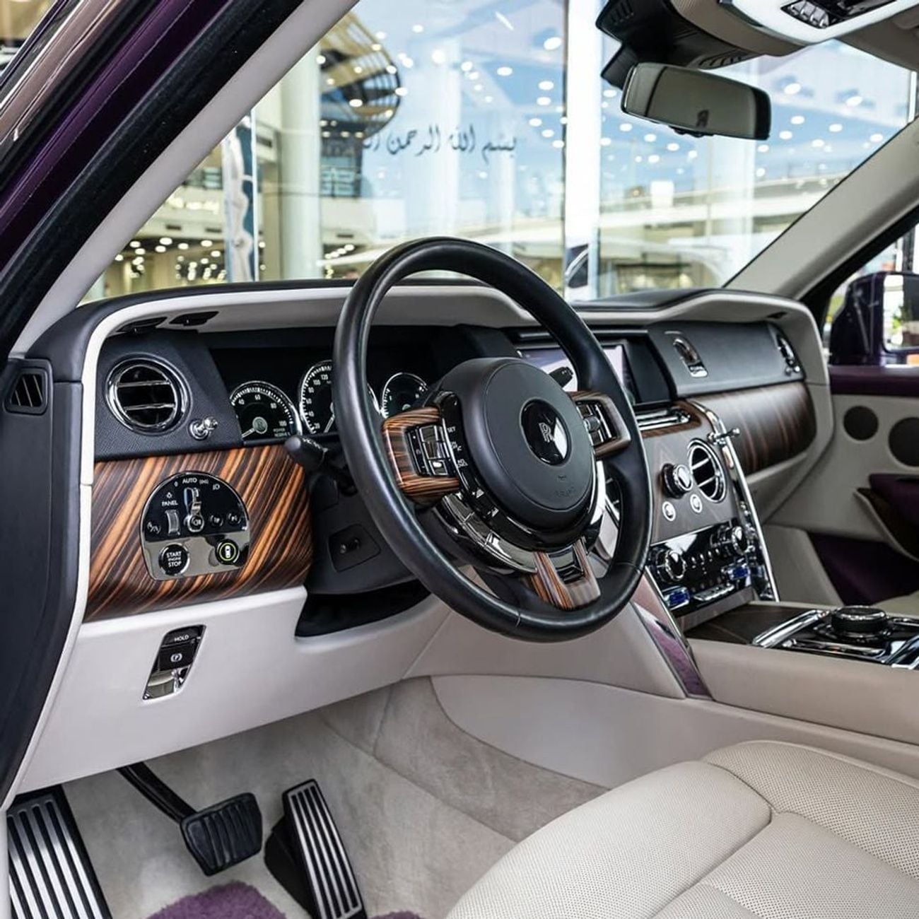 رولز رويس كولينان STD 2019 ROLLS ROYCE CULLINAN  GCC DONE 78,000KM