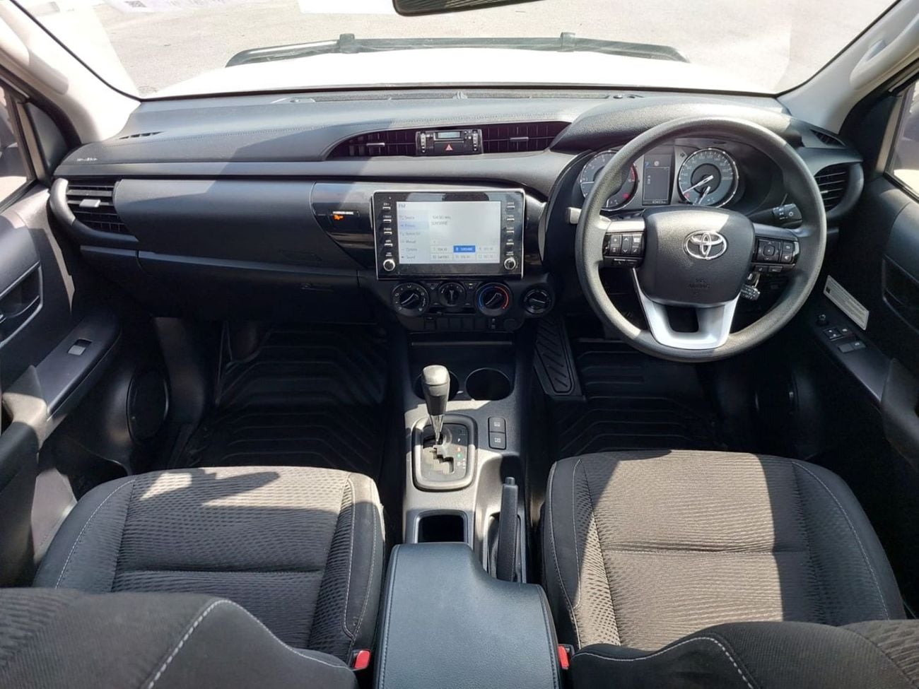 Toyota Hilux (RAMADAN OFFER) TOYOTA HILUX PICKUP RHD 2021 MODEL 2.8 L DIESEL AUTOMATIC(PM71438)