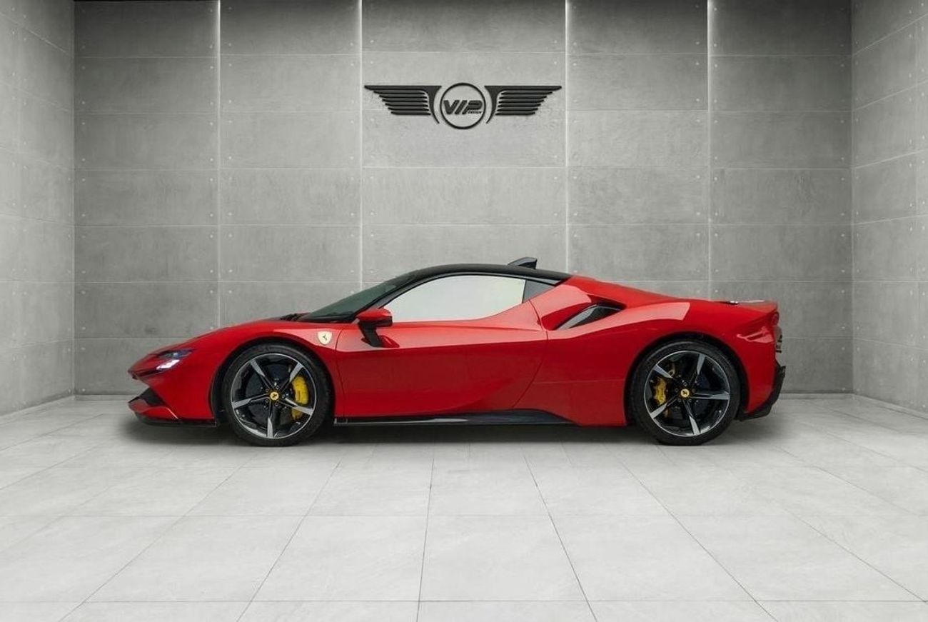 فيراري SF90 ستراديل 2021 | Full Options | Low Mileage | Warranty Available