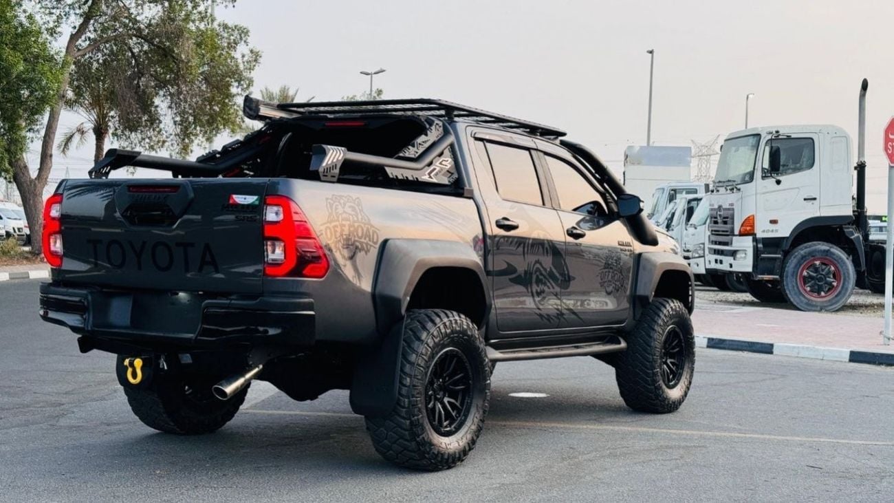 تويوتا هيلوكس -