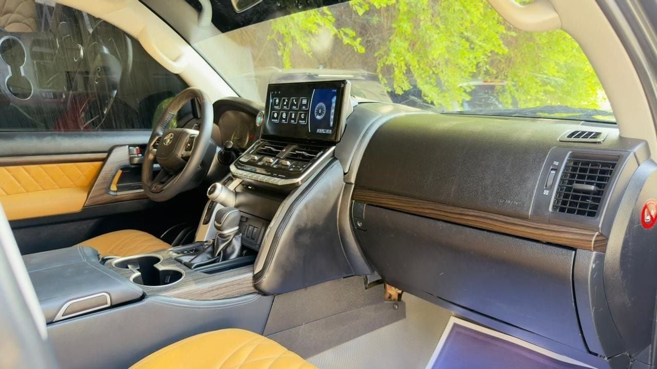 تويوتا لاند كروزر -