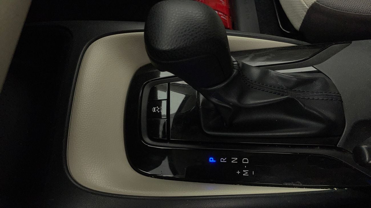 تويوتا كورولا XLI 1.6 | بدون دفعة مقدمة | اختبار القيادة في المنزل