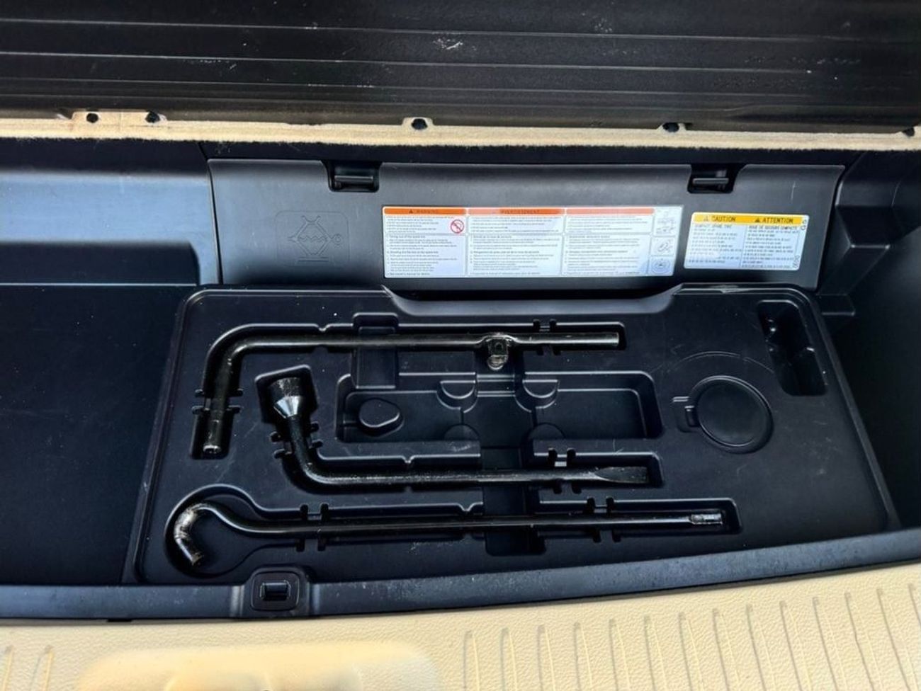 Toyota Highlander 2018 LE 4x4 MID OPTION V6 US SPEC