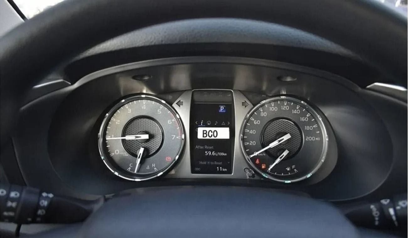 تويوتا هيلوكس SGLX TOYOTA HILUX 4.0L V6 PETROL DC AT 2025